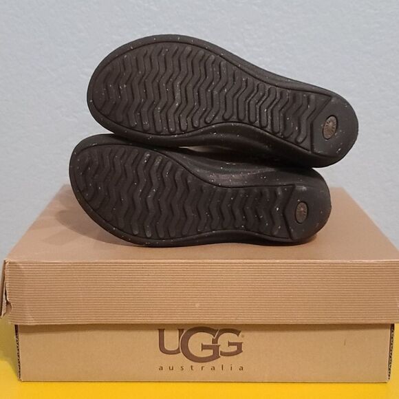 UGG Kona Boots  - Picture 7 of 11